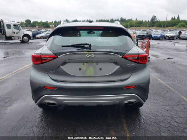 SJKCH5CR1JA045793 Infiniti Qx30 Premium