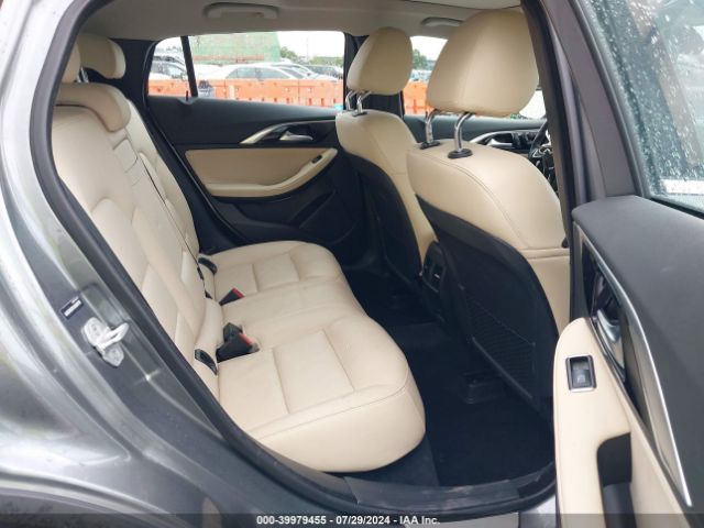 SJKCH5CR1JA045793 Infiniti Qx30 Premium