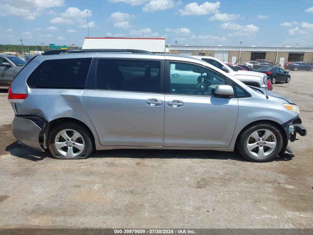 Toyota Sienna Le V6 8 Passenger 2014 5TDKK3DC2ES526014 Image 14