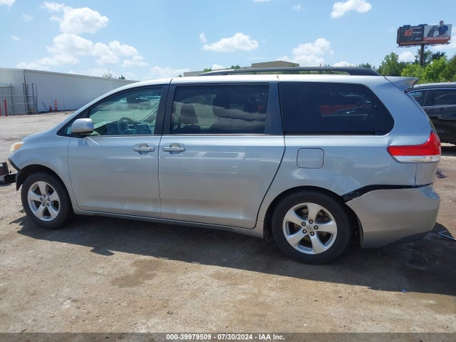 Toyota Sienna Le V6 8 Passenger 2014 5TDKK3DC2ES526014 Image 15