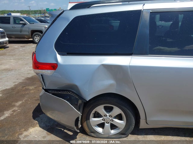 Toyota Sienna Le V6 8 Passenger 2014 5TDKK3DC2ES526014 Image 6