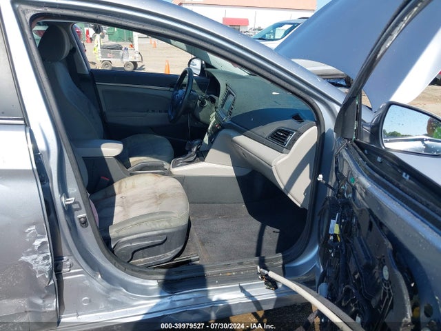 Hyundai ELANTRA SE 2017 5NPD84LF9HH080513 Image 5