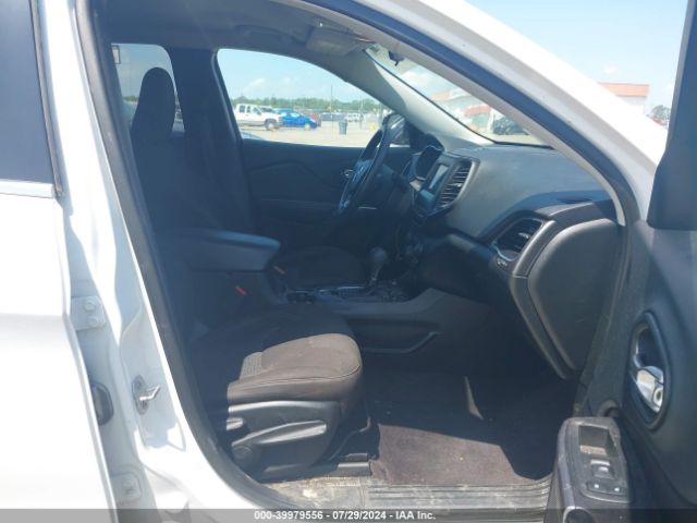 1C4PJMCB2KD212216 Jeep Cherokee Latitude 4x4