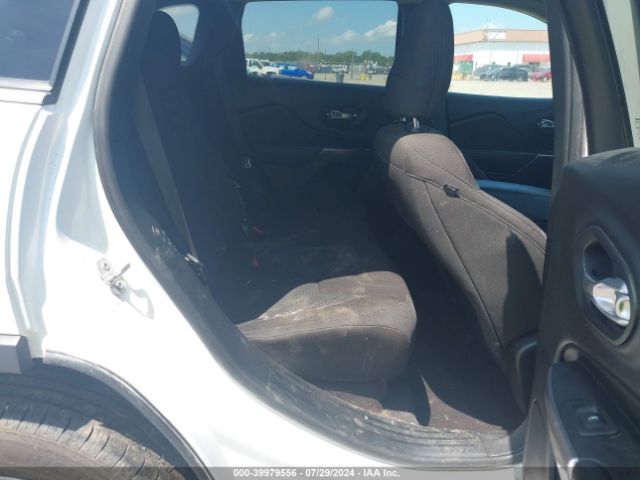 1C4PJMCB2KD212216 Jeep Cherokee Latitude 4x4