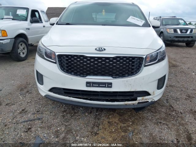 KNDMB5C13H6328227 KIA SEDONA LX
