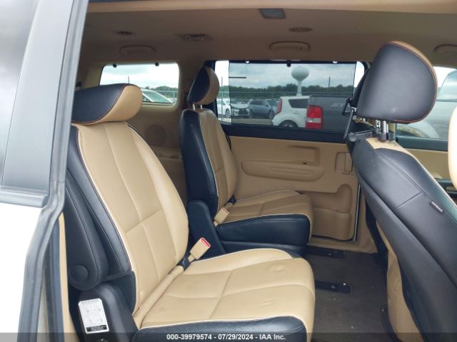 KNDMB5C13H6328227 KIA SEDONA LX