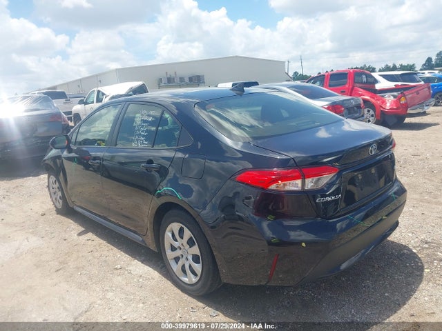 Toyota COROLLA LE 2022 JTDEPMAE4NJ225011 Image 3