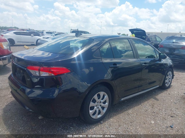 Toyota COROLLA LE 2022 JTDEPMAE4NJ225011 Image 4