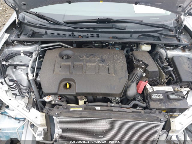 Toyota COROLLA LE 2018 2T1BURHE7JC009495 Image 10