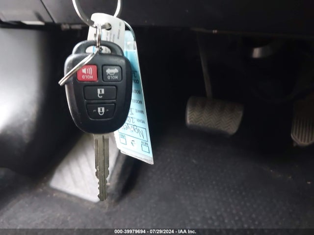 Toyota COROLLA LE 2018 2T1BURHE7JC009495 Image 11