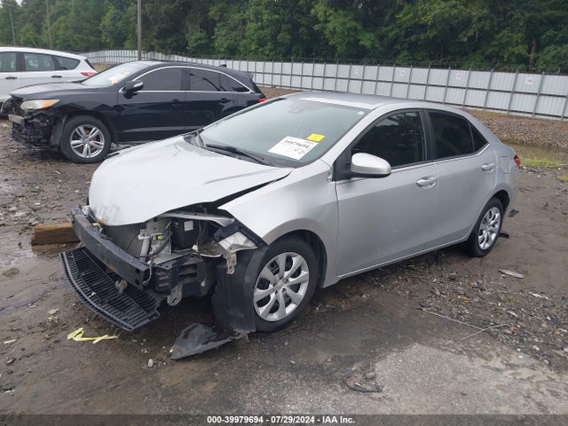 Toyota COROLLA LE 2018 2T1BURHE7JC009495 Image 2