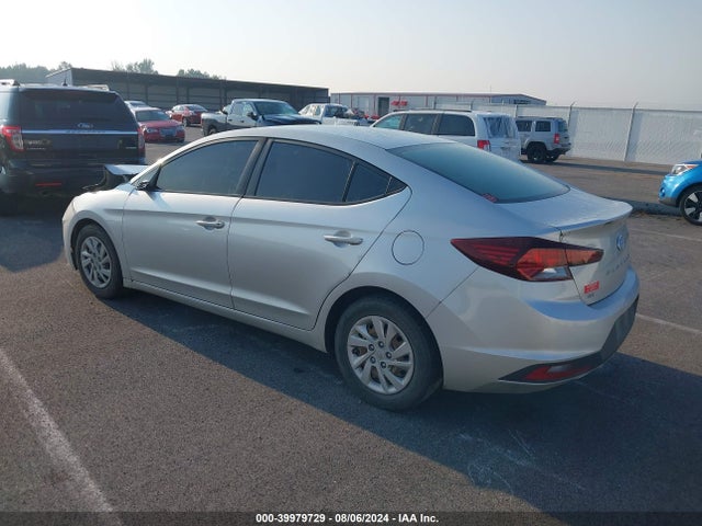 Hyundai ELANTRA SE 2019 5NPD74LF0KH472175 Image 3
