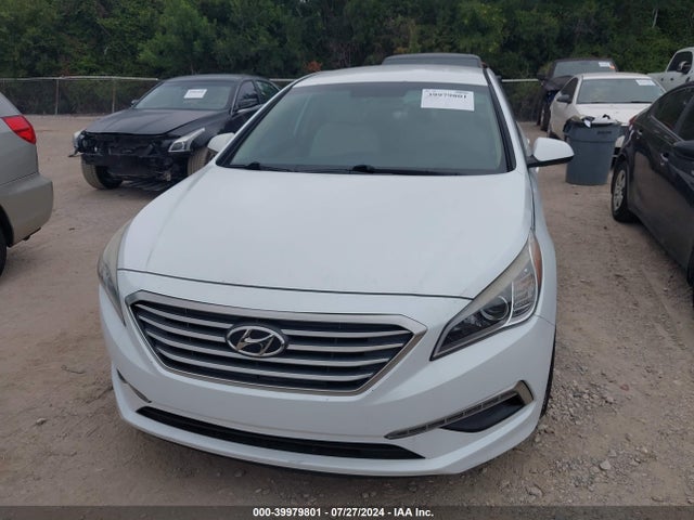 Hyundai SONATA SE 2015 5NPE24AFXFH235205 Image 6