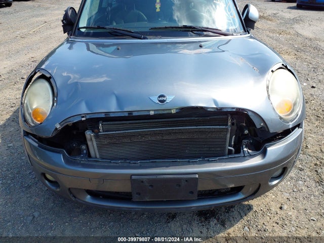2010 MINI COOPER CLUBMAN WMWML3C54ATX52136 Photo 5