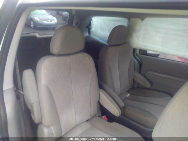 KNDMG4C79E6571813 KIA SEDONA LX