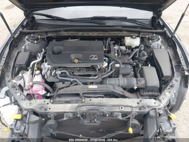58ADA1C14PU027735 Lexus ES 300H