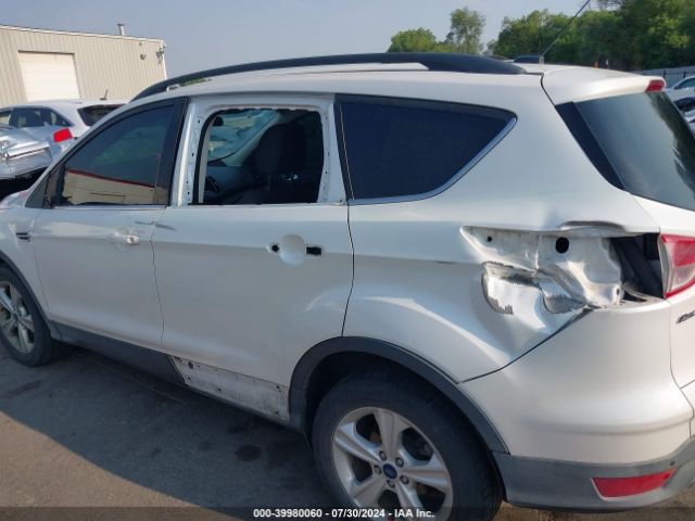 1FMCU9GX2EUE14014 Ford ESCAPE SE