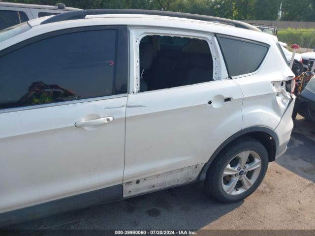 1FMCU9GX2EUE14014 Ford ESCAPE SE