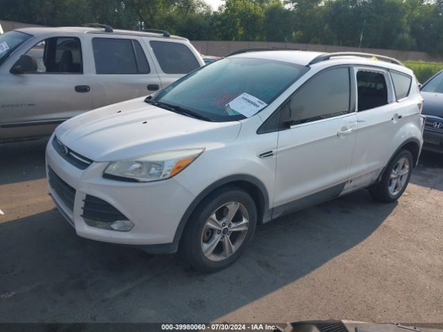 1FMCU9GX2EUE14014 Ford ESCAPE SE