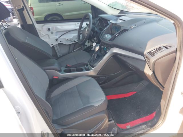 1FMCU9GX2EUE14014 Ford ESCAPE SE