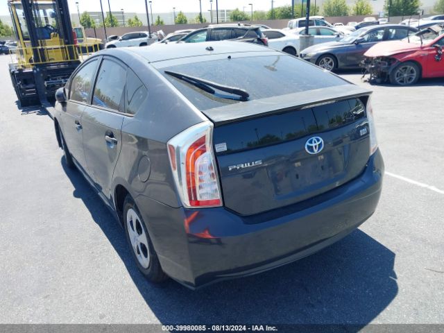JTDKN3DU1E1746984 Toyota Prius Two