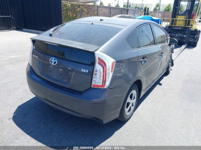 JTDKN3DU1E1746984 Toyota Prius Two