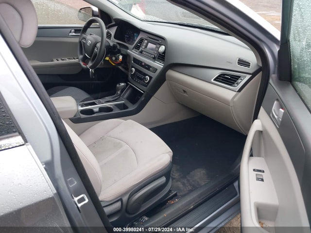 Hyundai SONATA SE 2015 5NPE24AF4FH149565 Image 5