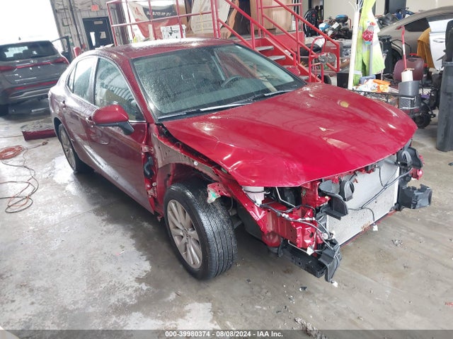 Toyota CAMRY LE 2020 4T1C11AK4LU980308 головне зображення