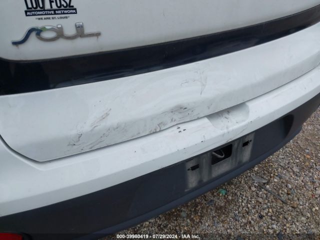 KNDJN2A27H7422772 KIA Soul