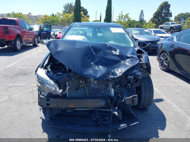 Toyota COROLLA SE 2018 5YFBURHE7JP779373 Image 13