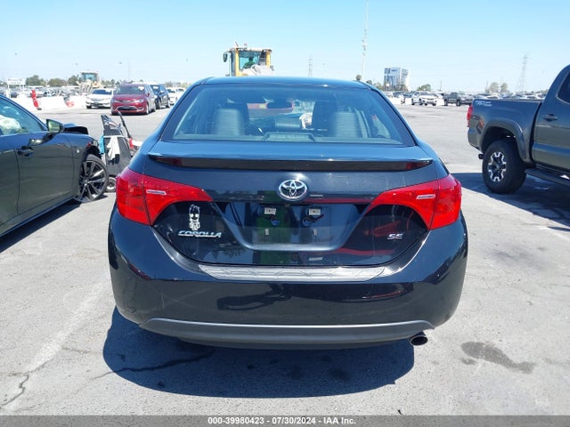 Toyota COROLLA SE 2018 5YFBURHE7JP779373 Image 17