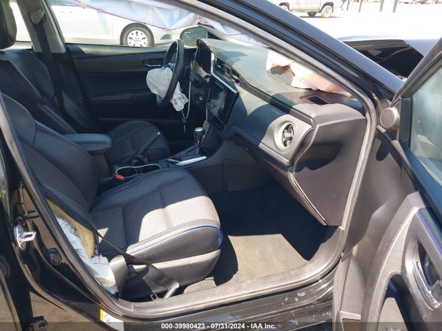 Toyota COROLLA SE 2018 5YFBURHE7JP779373 Image 5