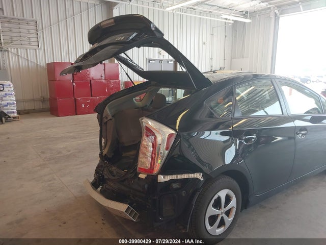 Toyota Prius Two 2015 JTDKN3DU8F1947072 Image 18