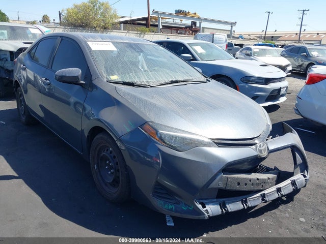 Toyota COROLLA LE 2019 2T1BURHE8KC235384 головне зображення