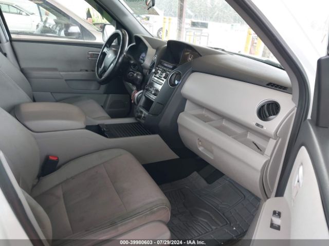 5FNYF3H39FB012272 Honda PILOT SE