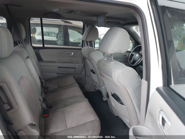 5FNYF3H39FB012272 Honda PILOT SE