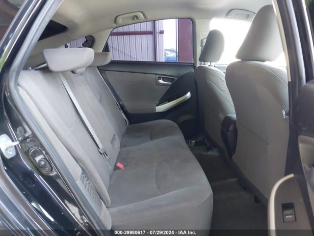 Toyota Prius Three 2014 JTDKN3DU3E0373548 Image 8