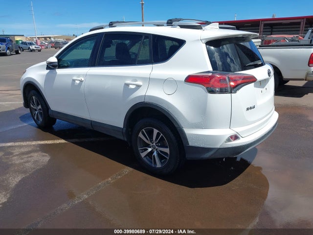 Toyota Rav4 Xle 2018 2T3WFREV1JW472786 Image 3