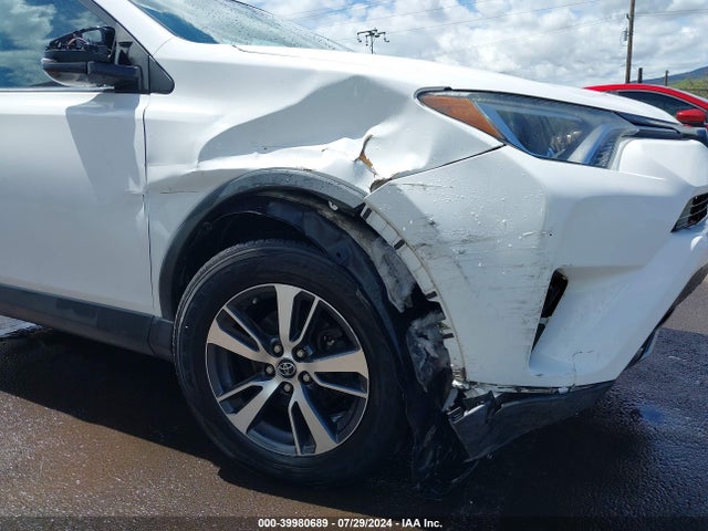 Toyota Rav4 Xle 2018 2T3WFREV1JW472786 Image 6