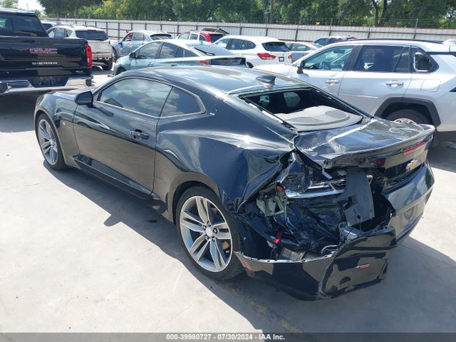 Chevrolet Camaro 2lt 2018 1G1FD1RX9J0160943 Image 3