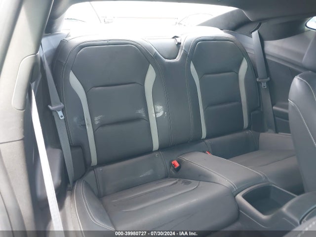 Chevrolet Camaro 2lt 2018 1G1FD1RX9J0160943 Image 8