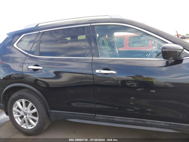 5N1AT2MT2JC814769 Nissan ROGUE SV