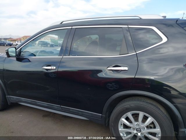 5N1AT2MT2JC814769 Nissan ROGUE SV
