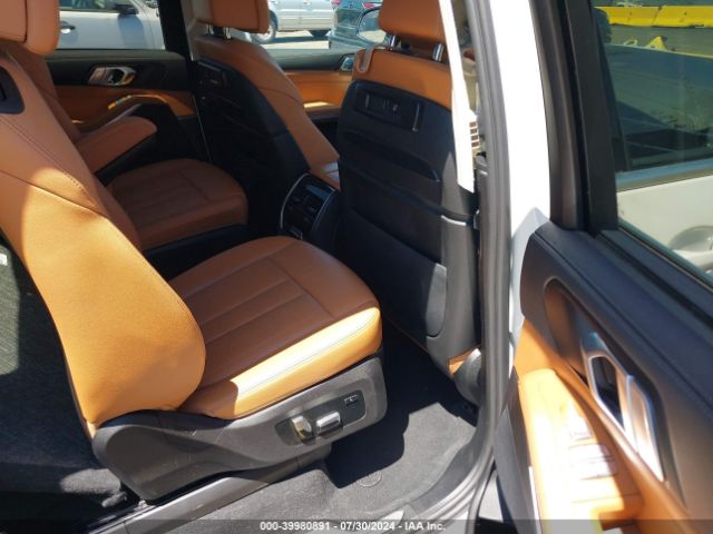 5UXCW2C00N9N09297 BMW X7 Xdrive40i