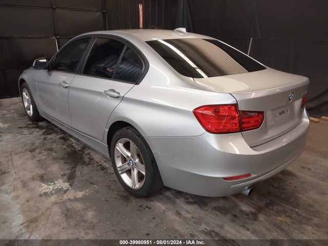 BMW 320i 2015 WBA3B1C52FP681070 Image 3