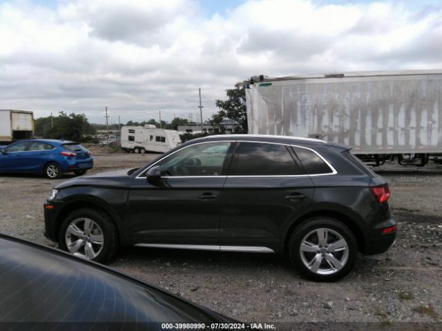 WA1BNAFY8J2144425 Audi Q5 2.0t Premium/2.0t Tech Premium