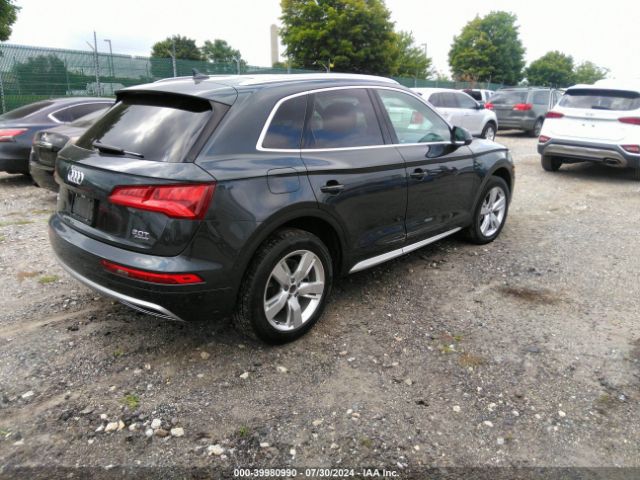 WA1BNAFY8J2144425 Audi Q5 2.0t Premium/2.0t Tech Premium