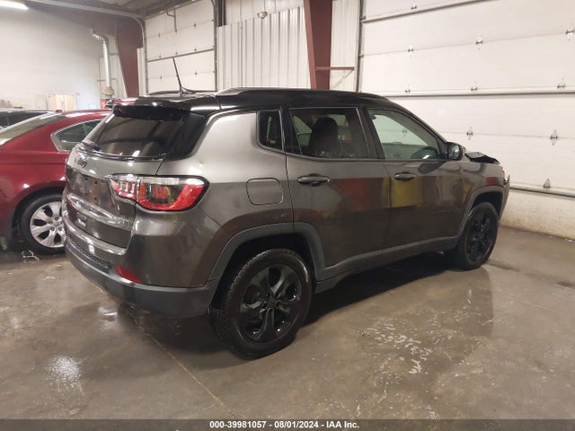 3C4NJDBB2JT434109 Jeep Compass Altitude 4x4