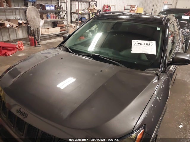 3C4NJDBB2JT434109 Jeep Compass Altitude 4x4