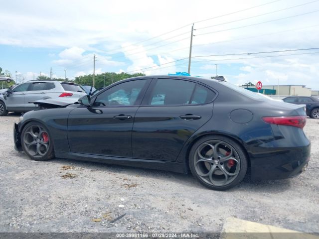 ZARFAECN7H7560165 Alfa Romeo Giulia Ti Rwd